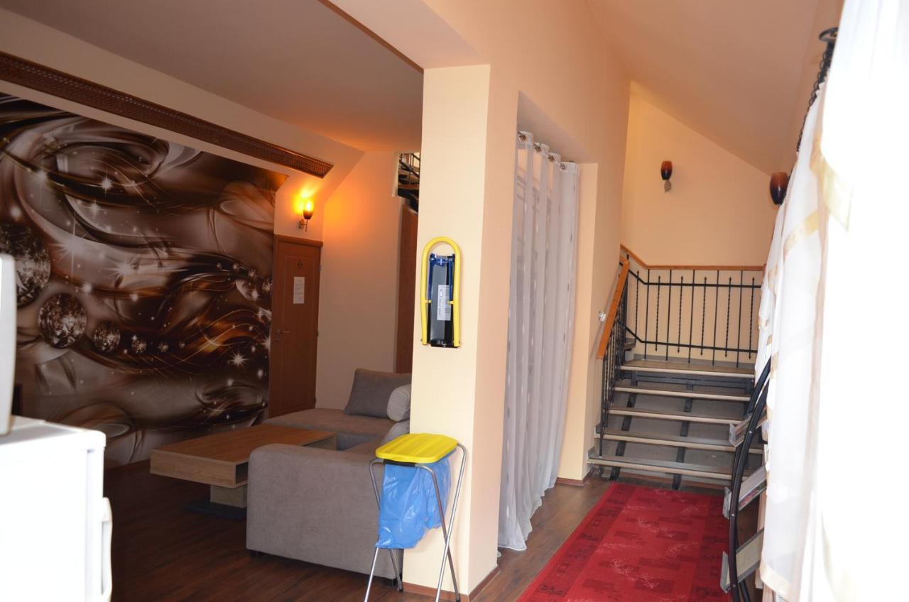 Holdfenyszallas Bed & Breakfast Szeged Exterior photo