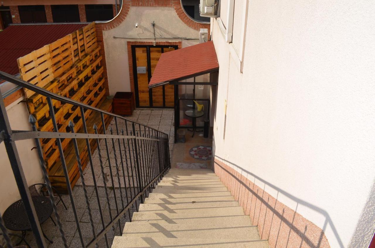 Holdfenyszallas Bed & Breakfast Szeged Exterior photo