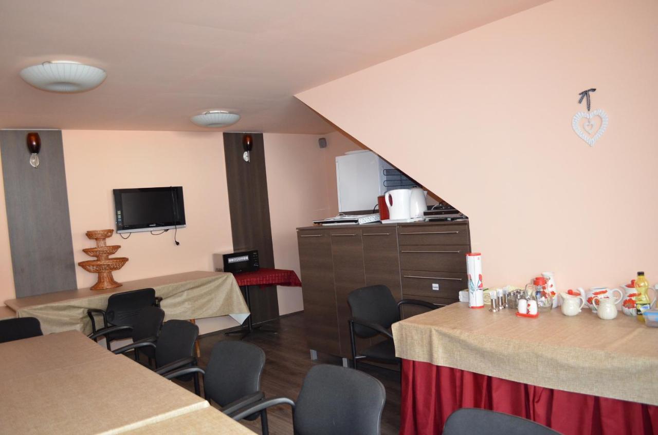 Holdfenyszallas Bed & Breakfast Szeged Exterior photo